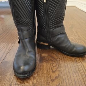 Vince Camuto* Leather mid calf boot *